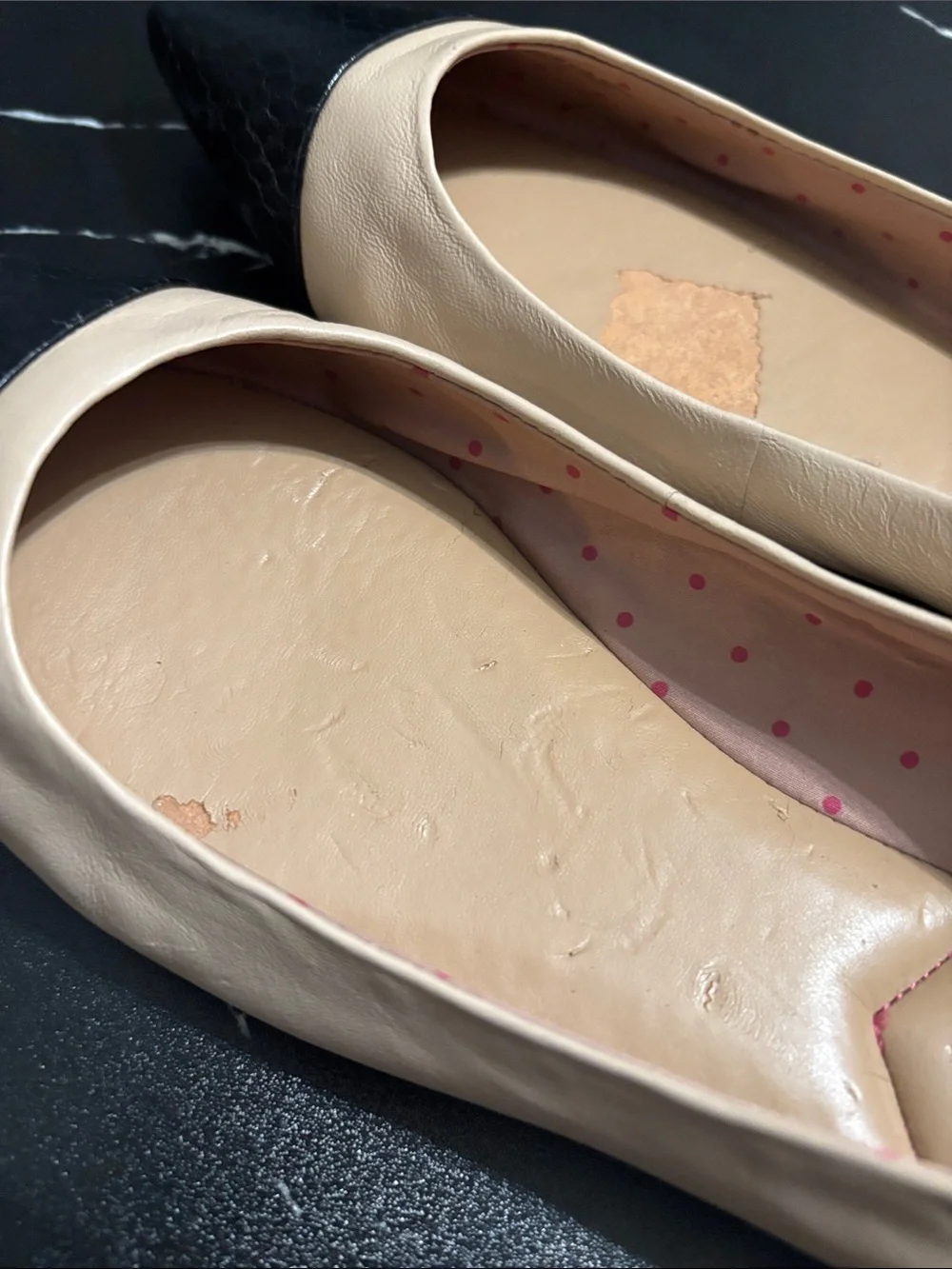 Isaac Mizrahi Two-Tone Pointed Flats in Black & Beige